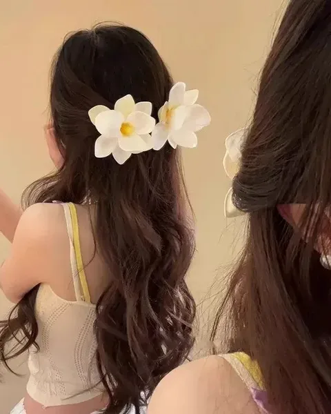 Himchapa flower clip
